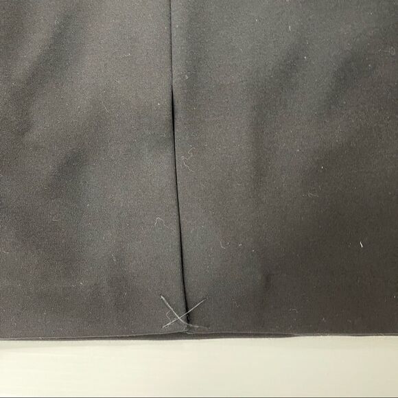 Ellen Tracy Little Black Dress Gold Zipper Cap Sleeves Women's 10 Sheath - Picture 9 of 12